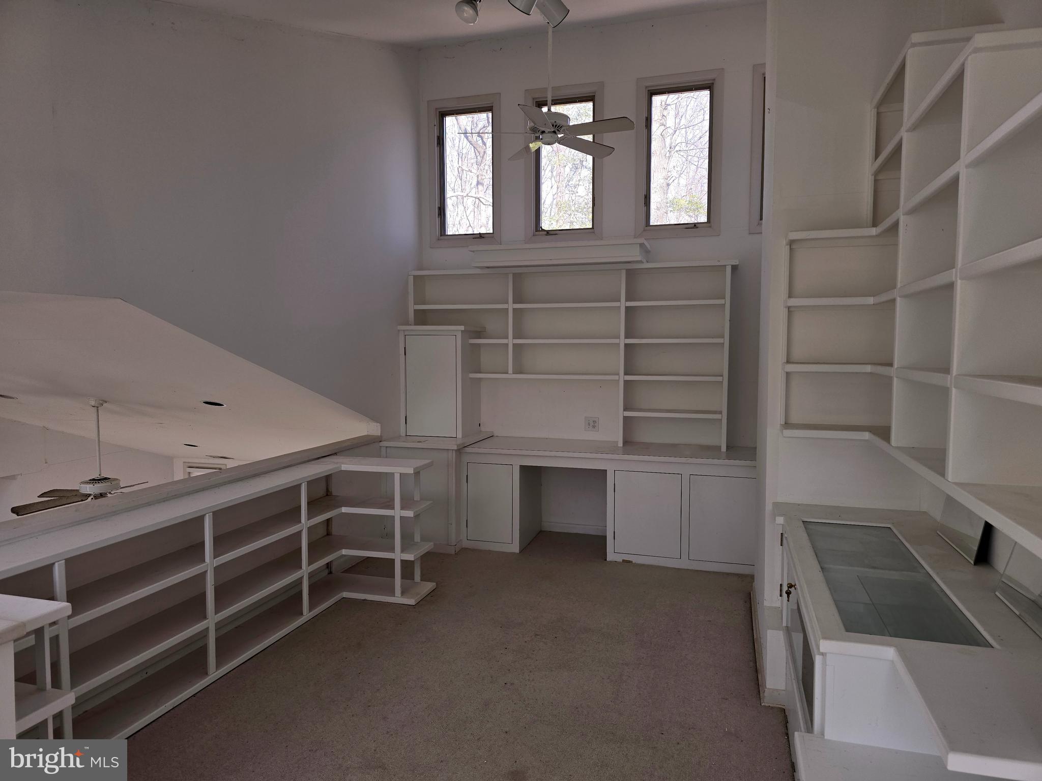 HARBOR OAKS - Residential