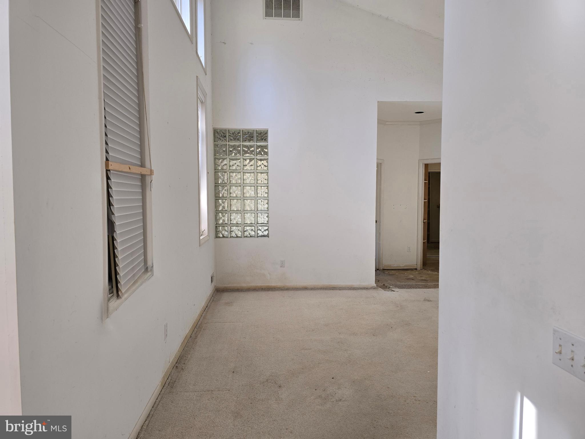 HARBOR OAKS - Residential