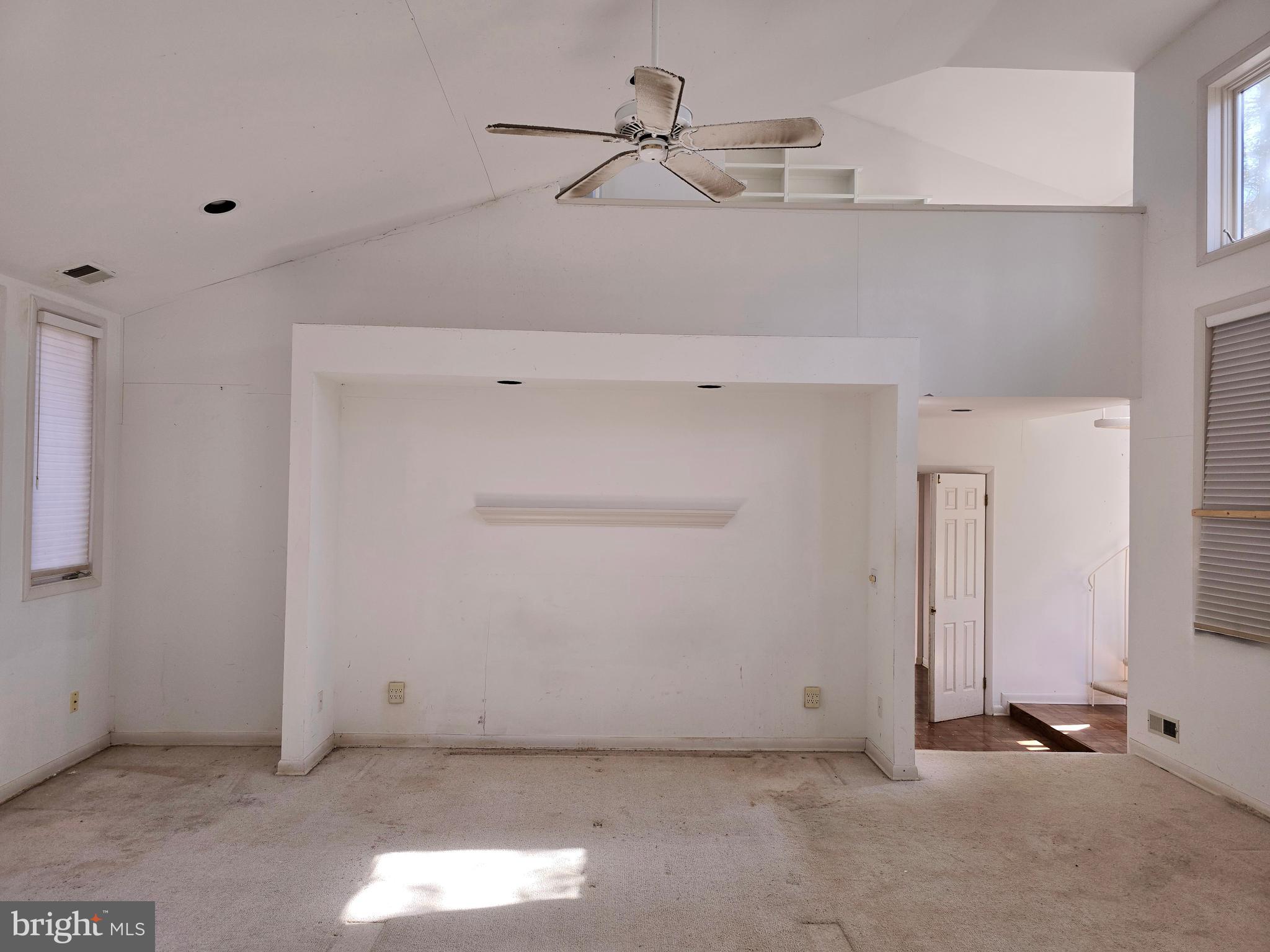 HARBOR OAKS - Residential