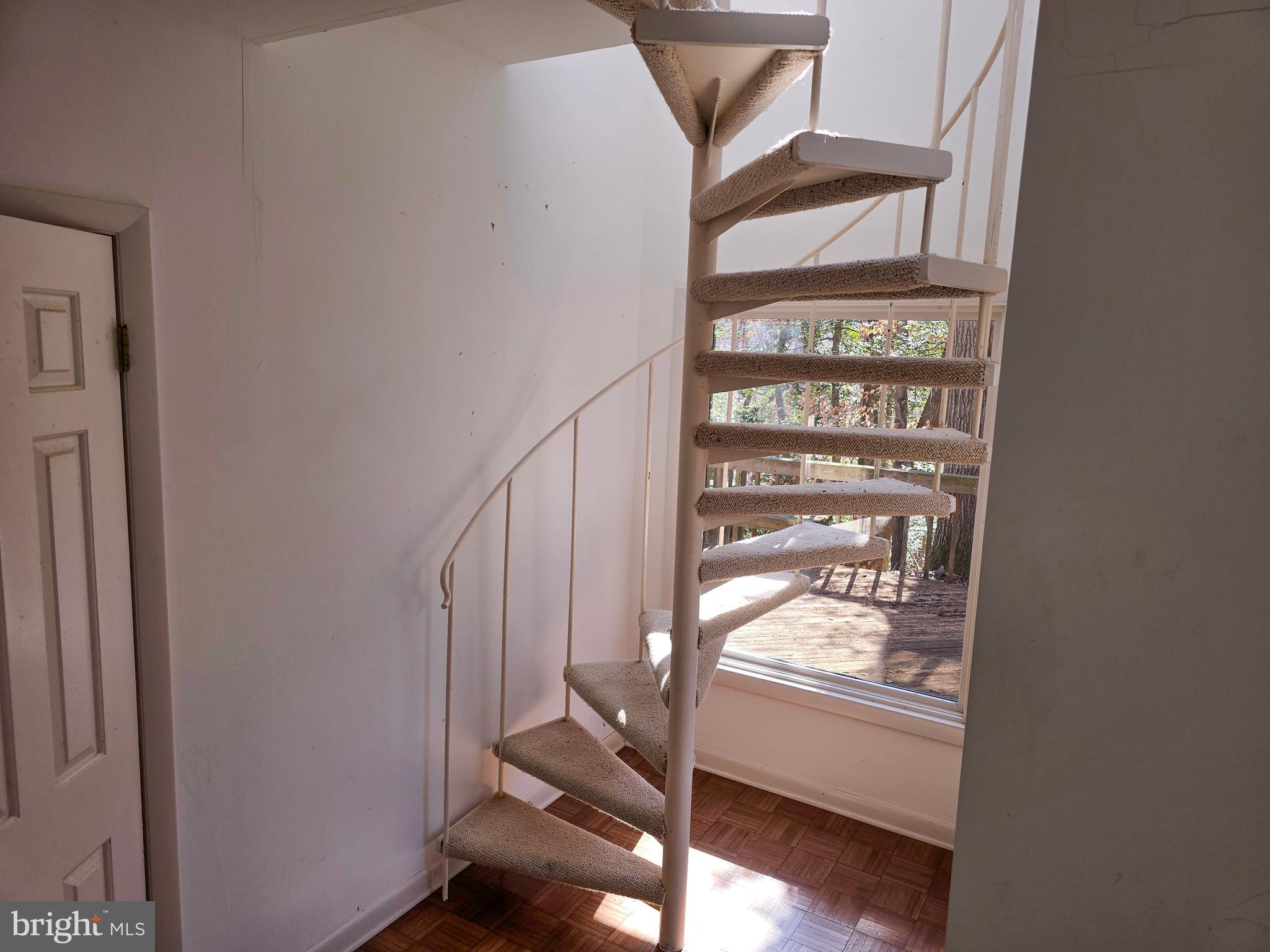 HARBOR OAKS - Residential