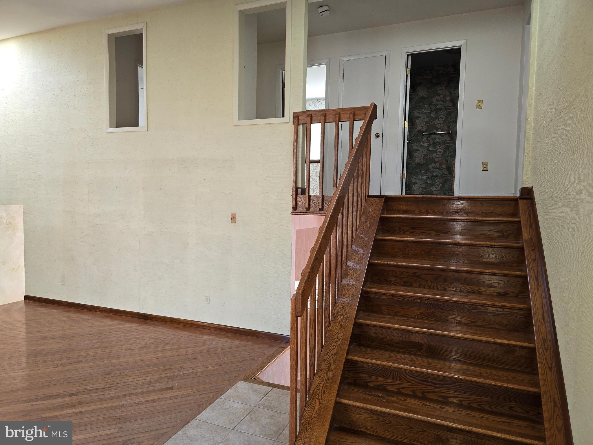 HARBOR OAKS - Residential