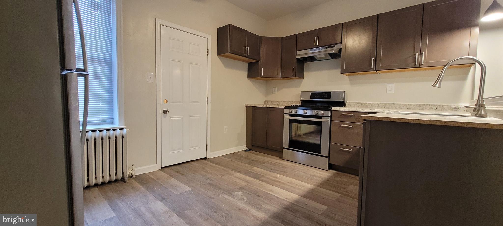 ELMWOOD PARK - Residential