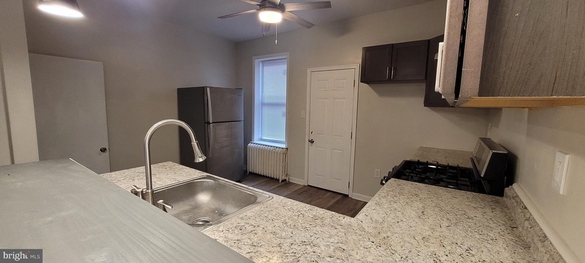 ELMWOOD PARK - Residential