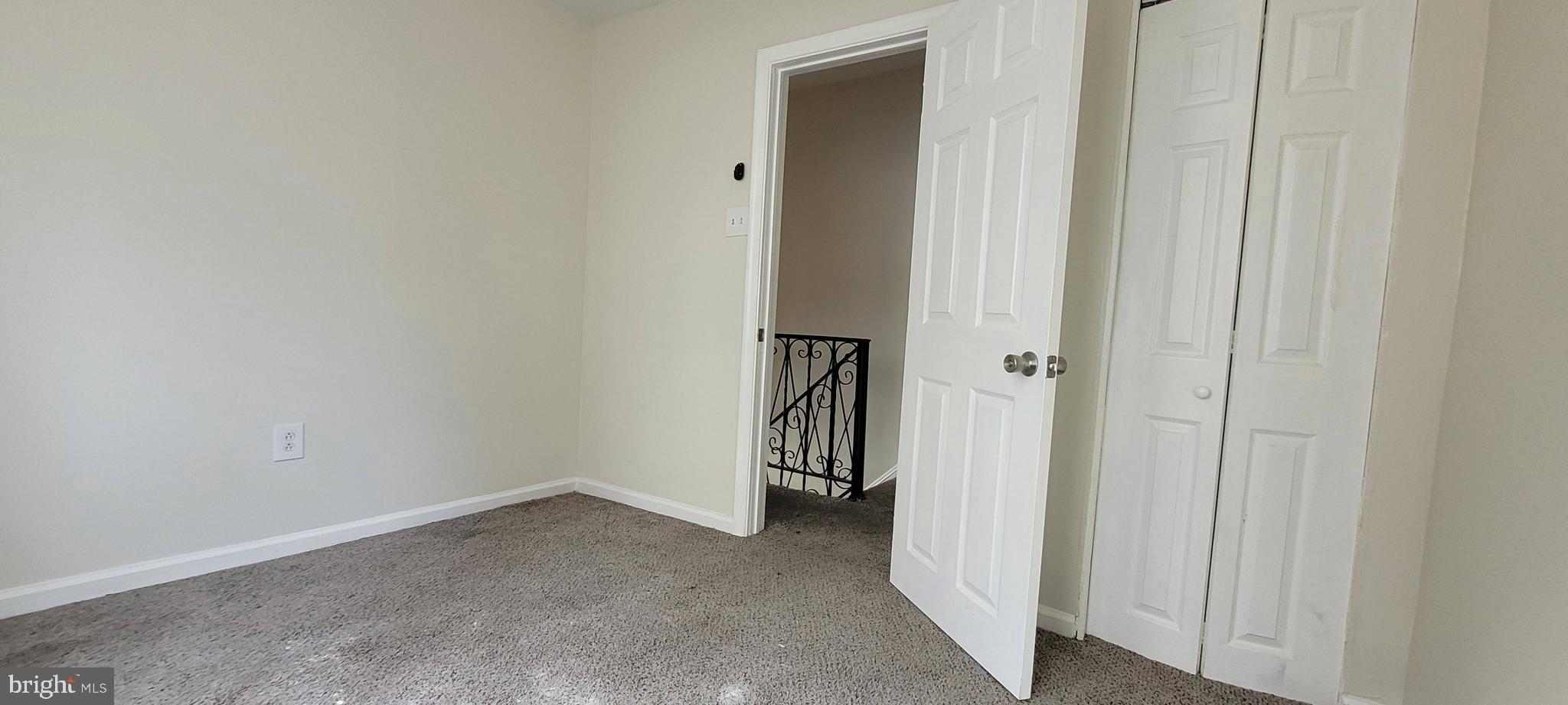 ELMWOOD PARK - Residential