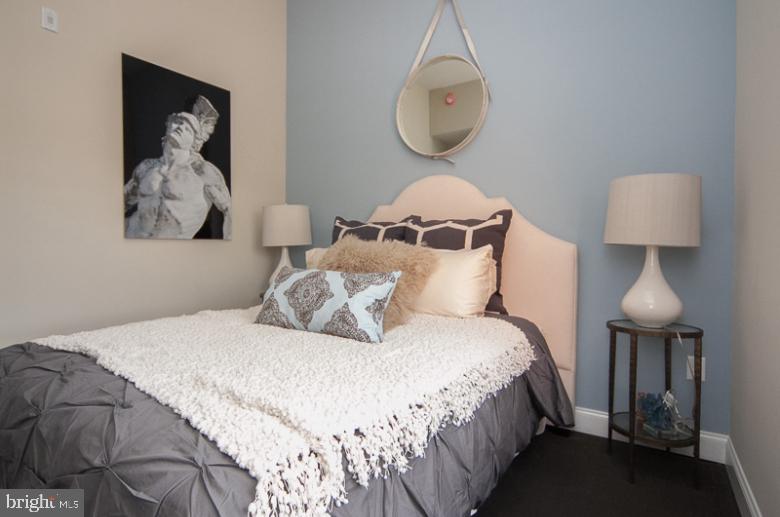 MOUNT VERNON PLACE HISTORIC DISTRICT - Residential Lease