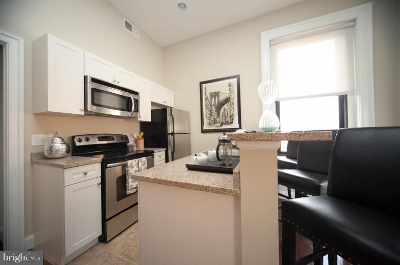 MOUNT VERNON PLACE HISTORIC DISTRICT - Residential Lease