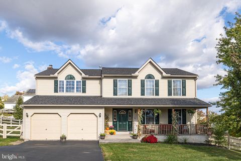 108 LETORT LANE DOUGLASSVILLE PA 19518