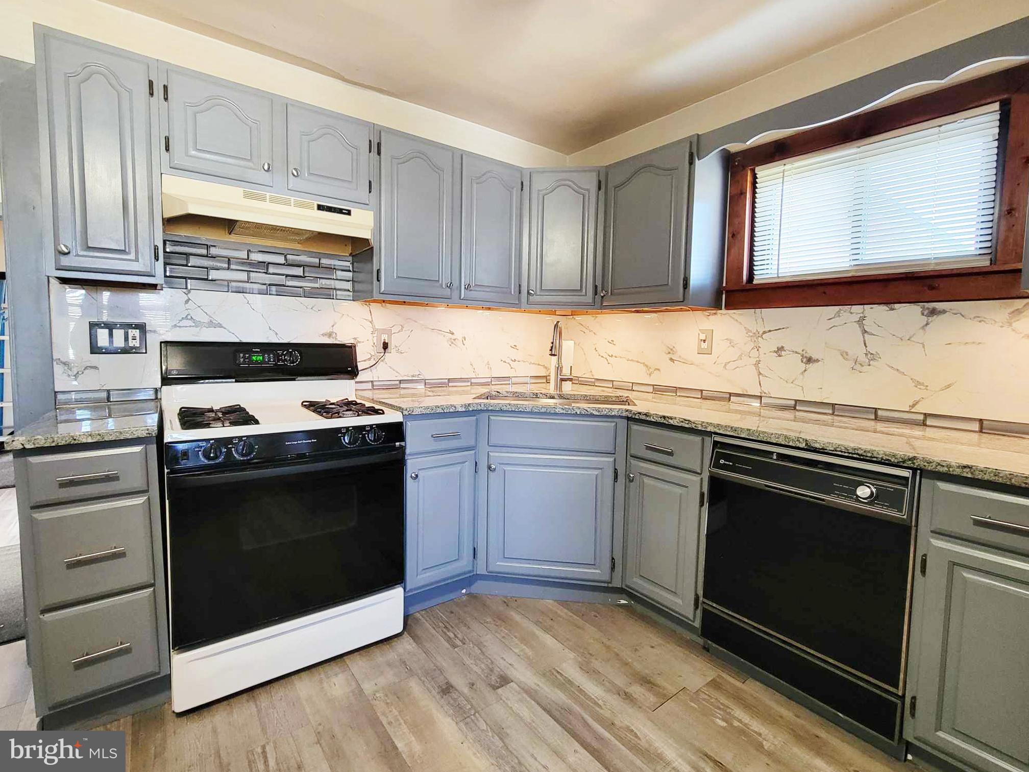 RIDLEY PARK - Residential Lease