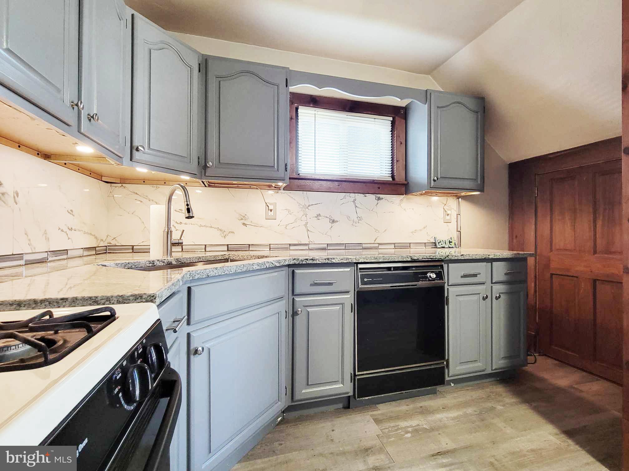 RIDLEY PARK - Residential Lease