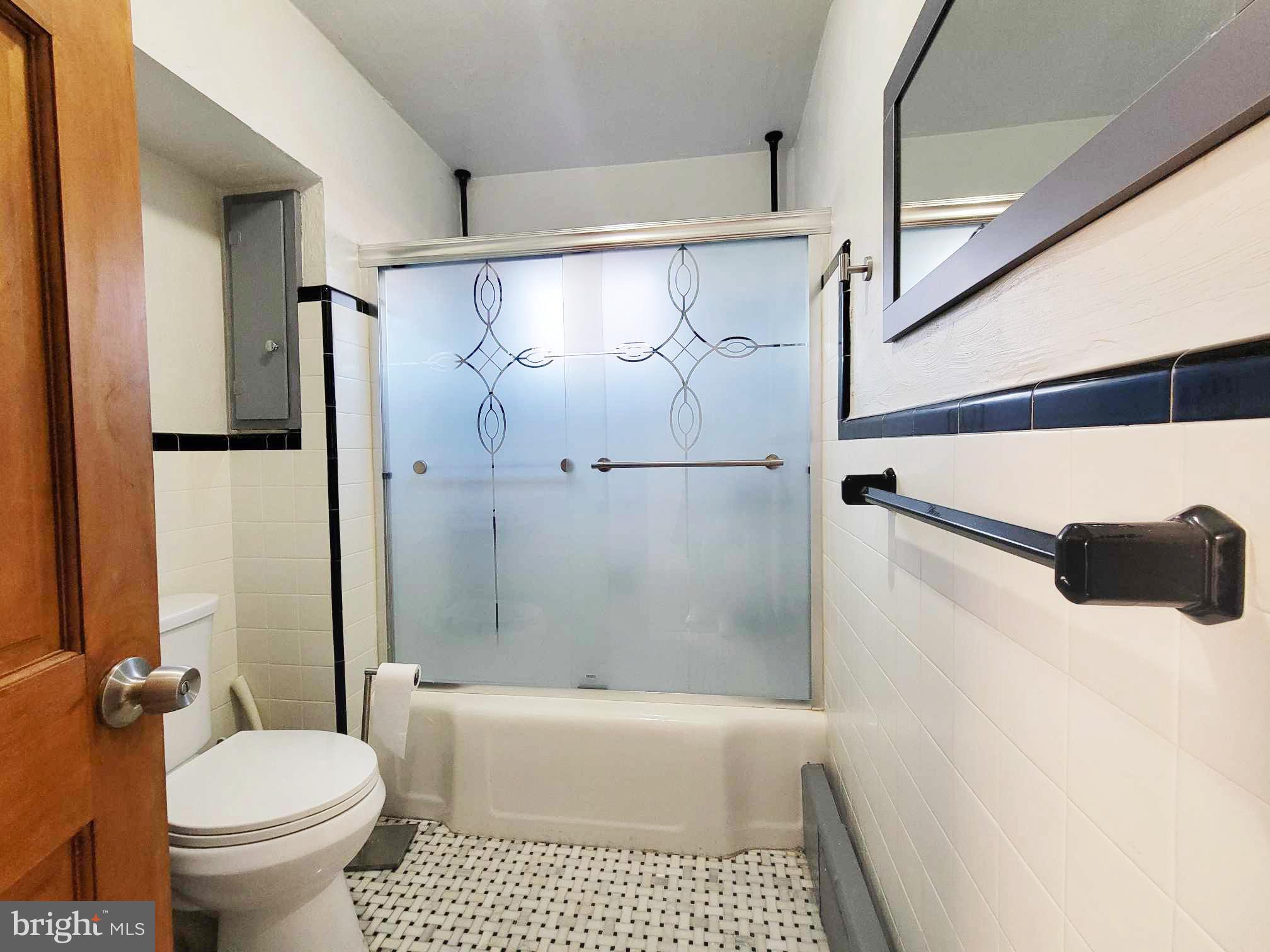 RIDLEY PARK - Residential Lease