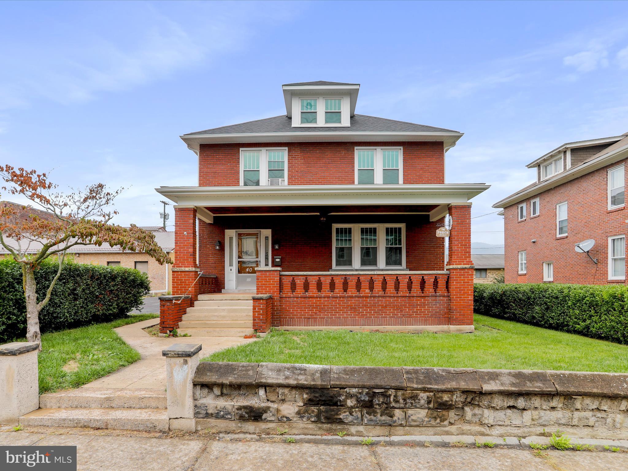 DOWN TOWN - Residential