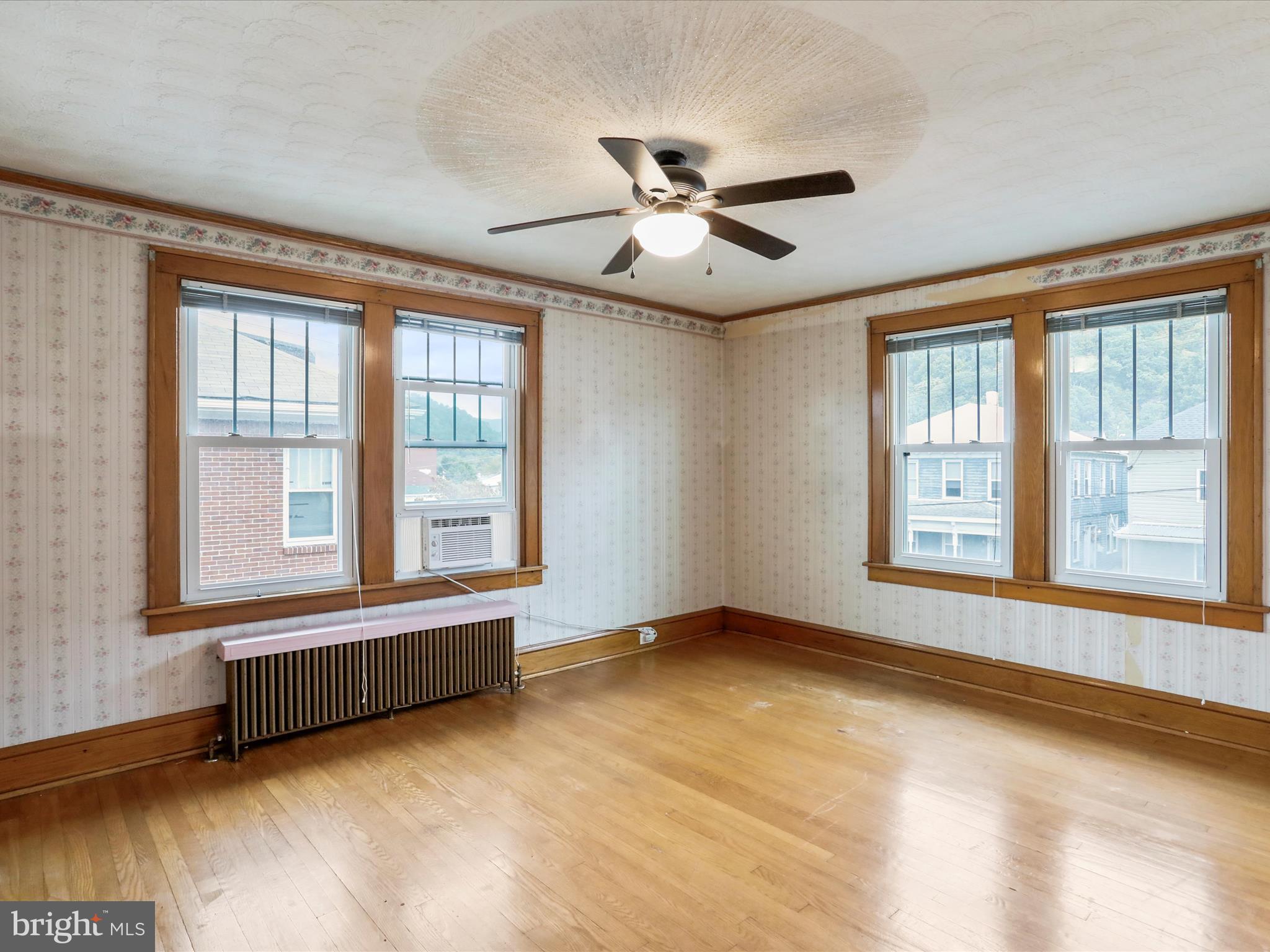 DOWN TOWN - Residential