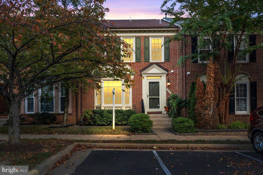 Photo of 7477 Collins Meade Way, ALEXANDRIA, VA 22315 (MLS # VAFX2274518)