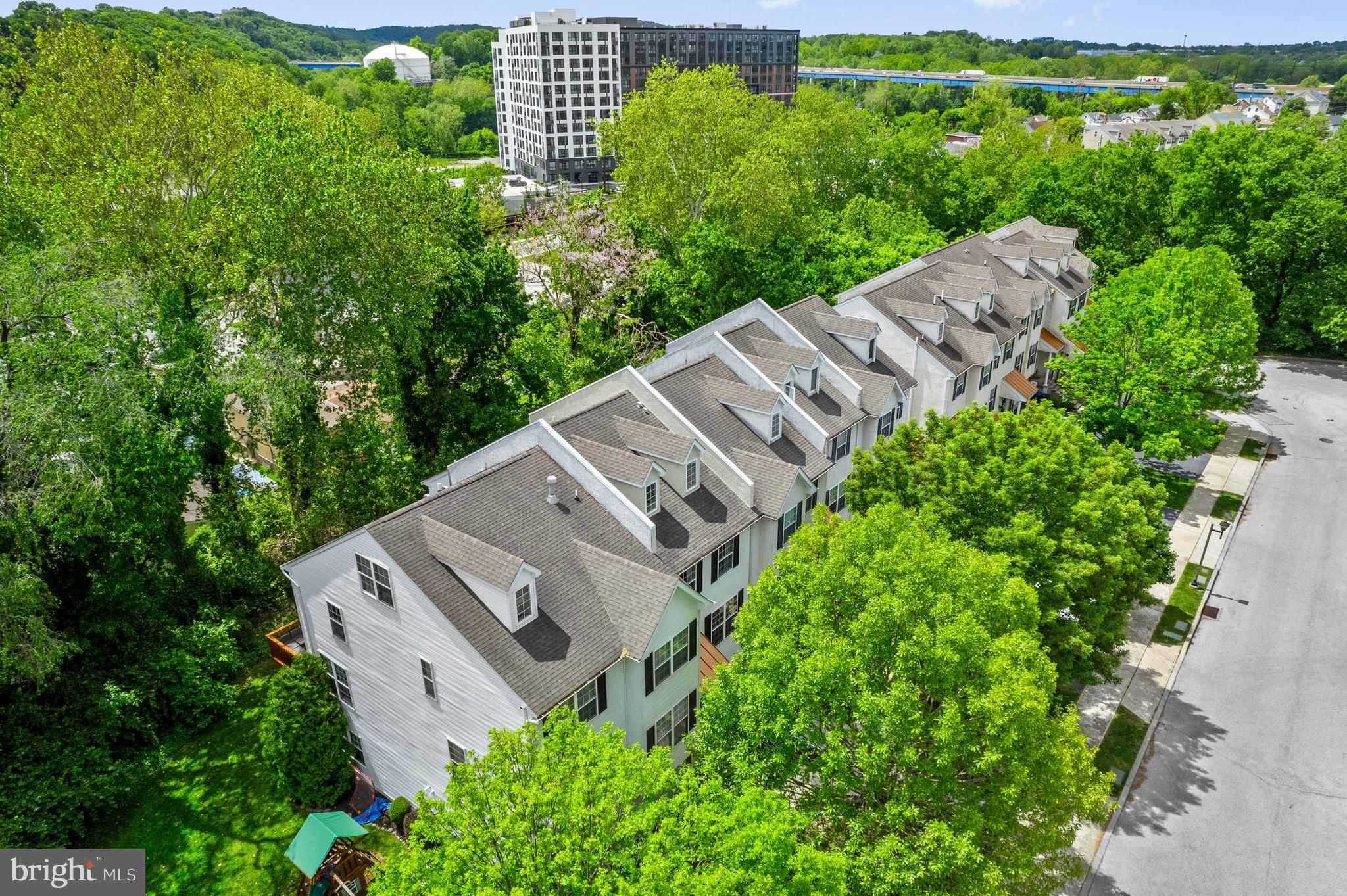 SHANNONS WAY - Residential