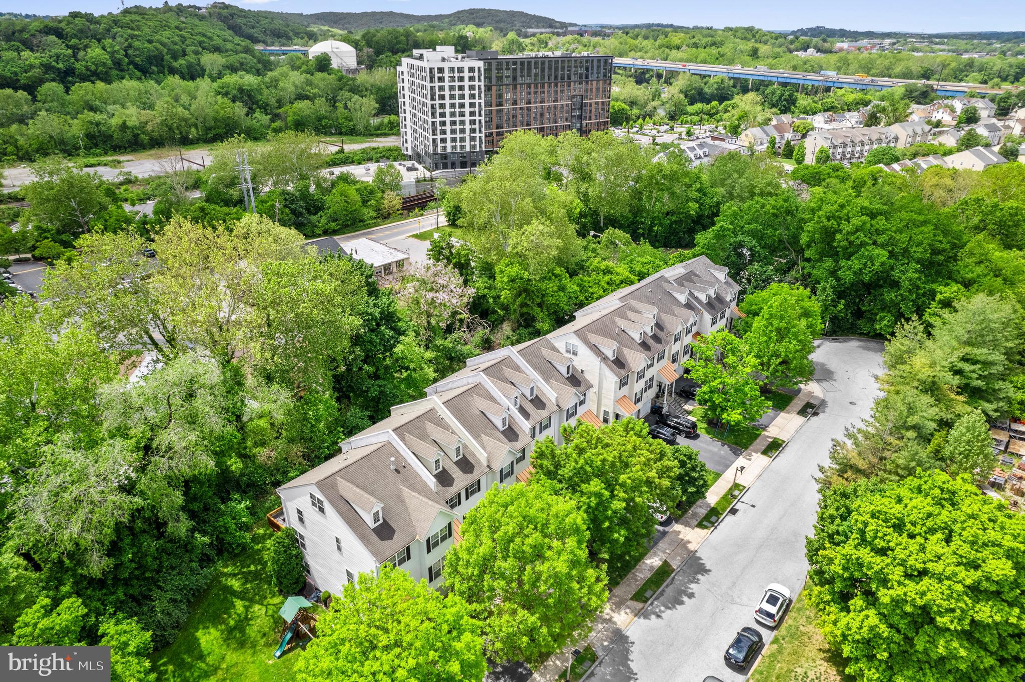 SHANNONS WAY - Residential