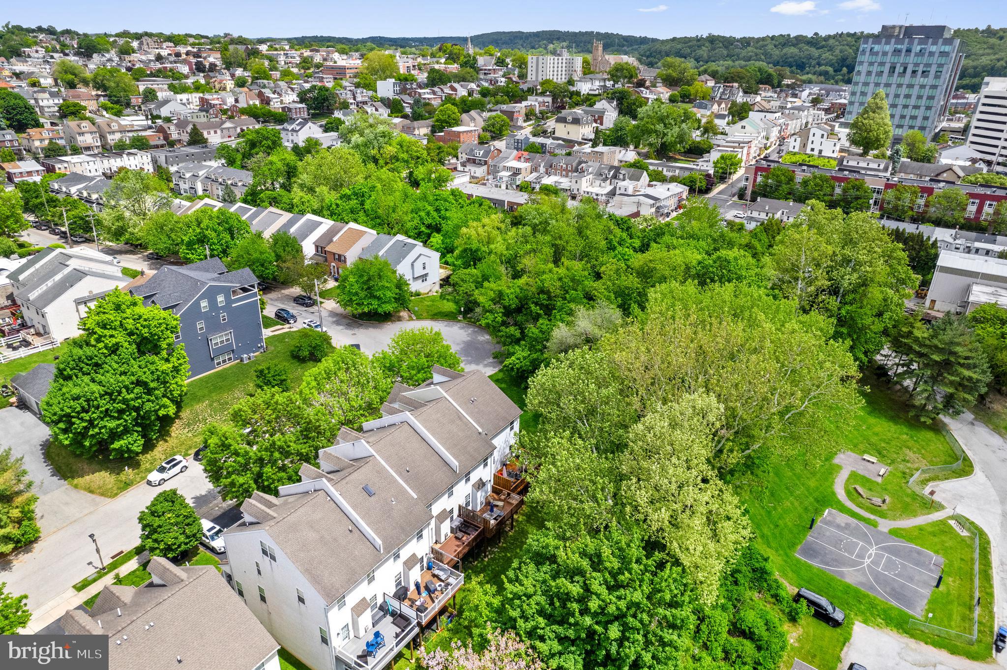 SHANNONS WAY - Residential