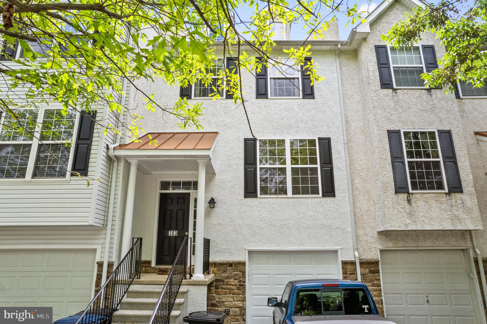 SHANNONS WAY - Residential