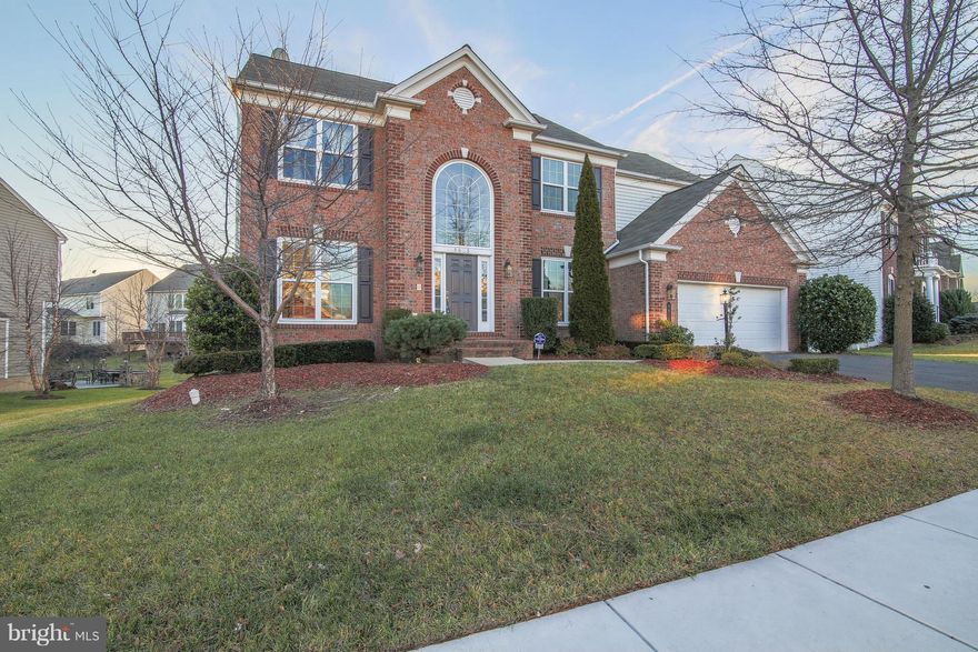 4500 sf of Stunning light filled Spacious  living In this well maintained 4b/3.5bth house waiting 4 you to call home. Mstr Bdrm w/ All granite master bath and 2 W/in closets. deck off breakfast room, Gourmet Kit w/42"cabinets.Opens to large family room great 4 entertaining. Fully finished W/O Rec Room +Bonus/""Rm. sprinkler sys.  Min 2Lorton Town Ctr, VRE, FT. Belvoir, < 20 min to DC line.