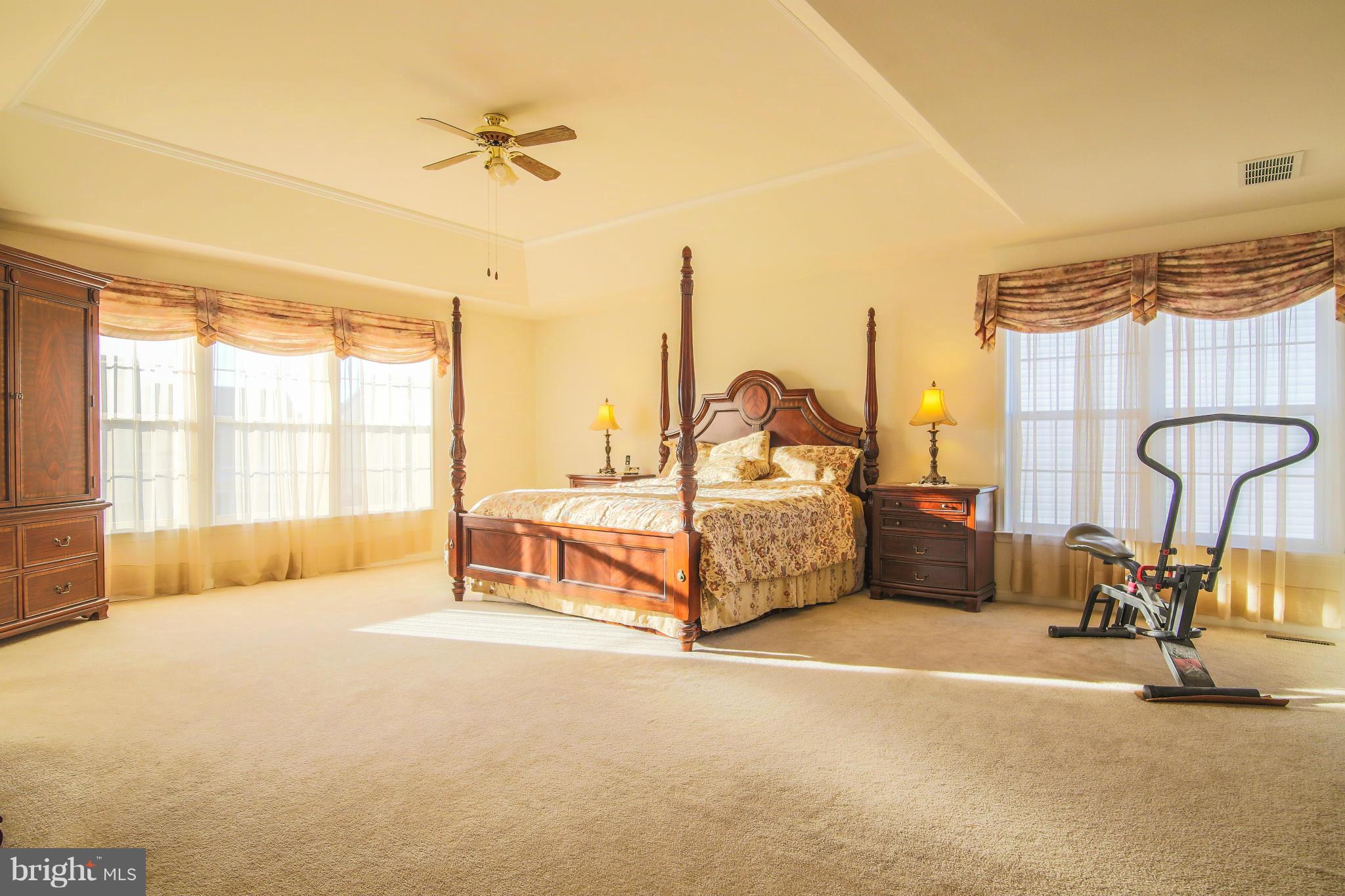 LAUREL HILL LANDBAY - Residential