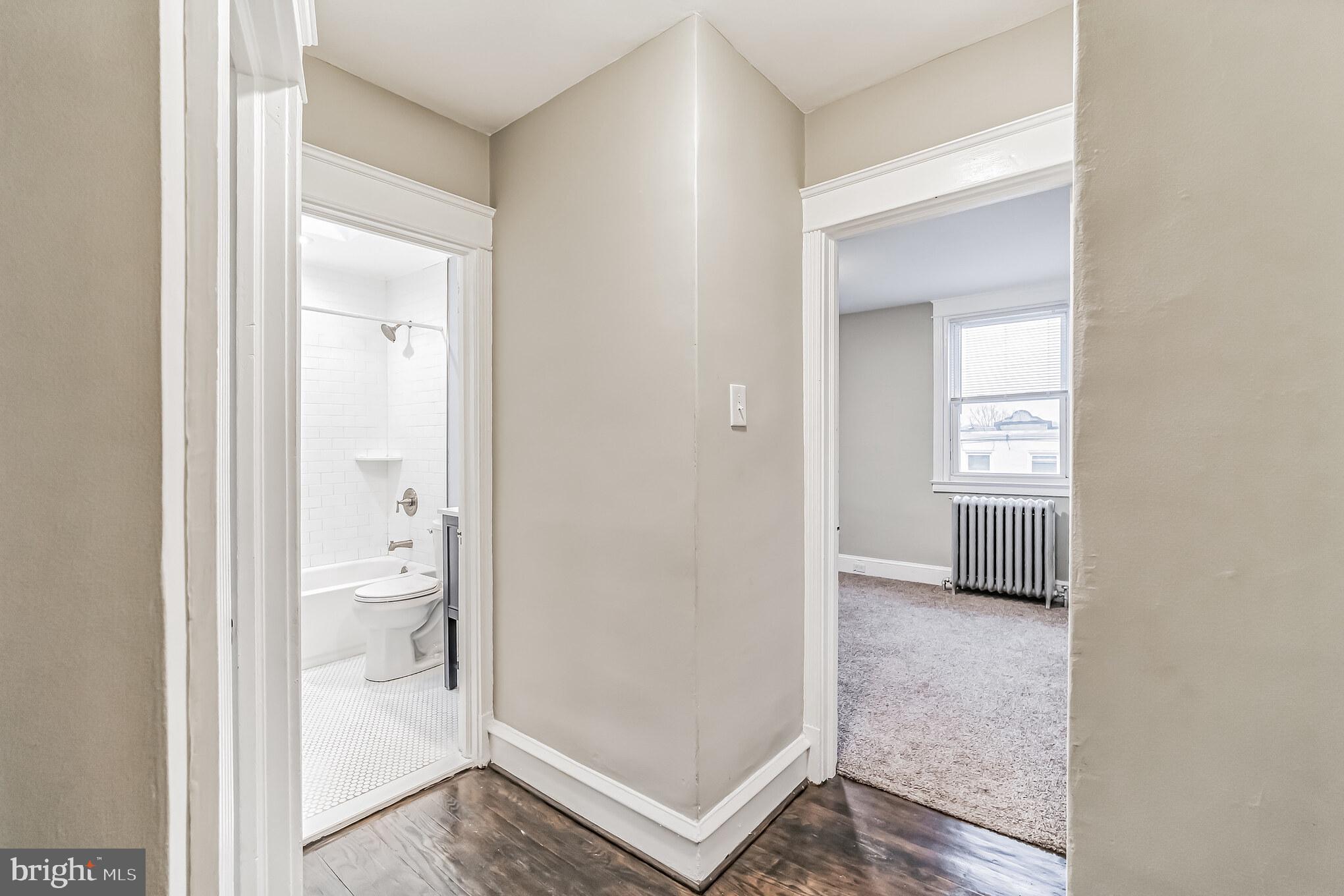 EAST FALLS - Residential Lease