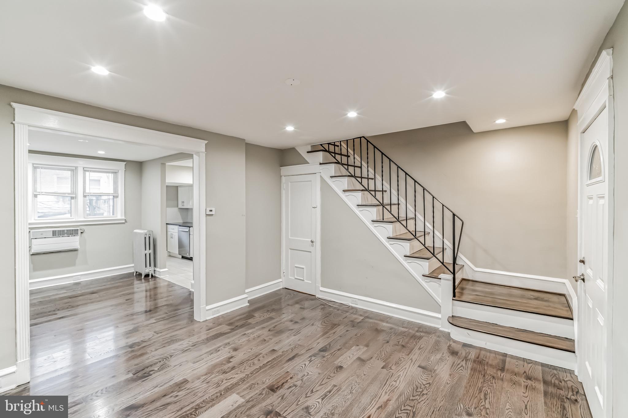 EAST FALLS - Residential Lease