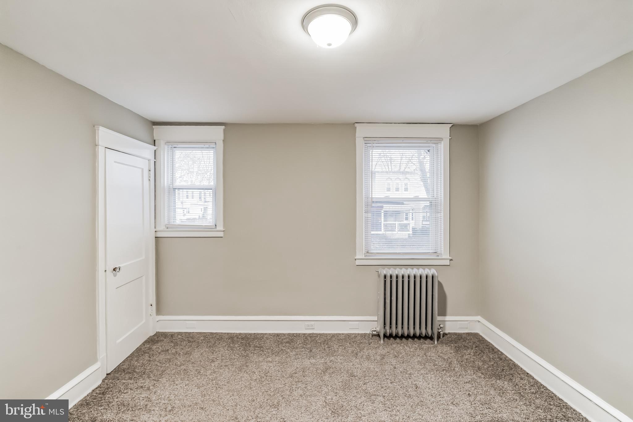 EAST FALLS - Residential Lease