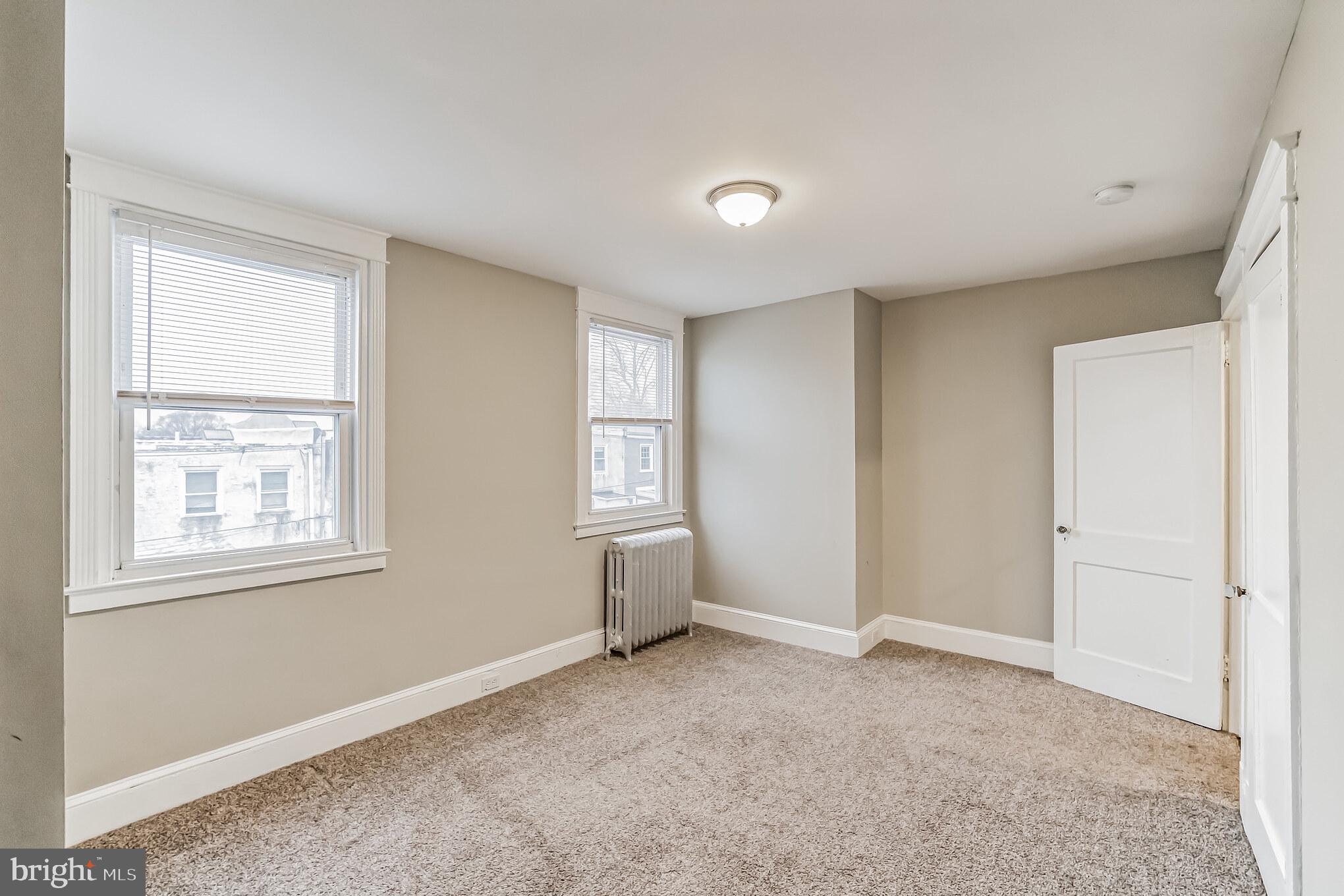 EAST FALLS - Residential Lease