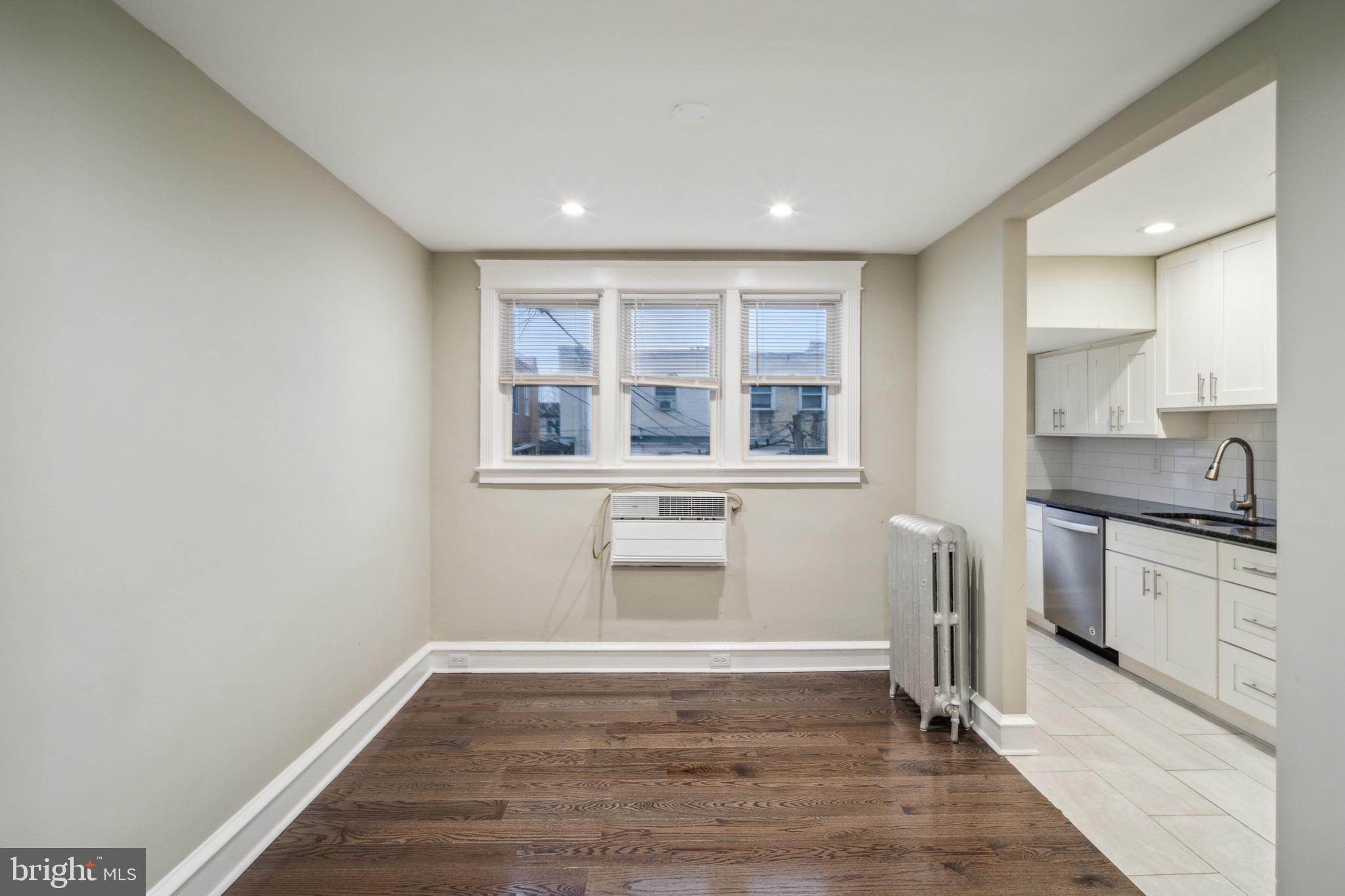 EAST FALLS - Residential Lease