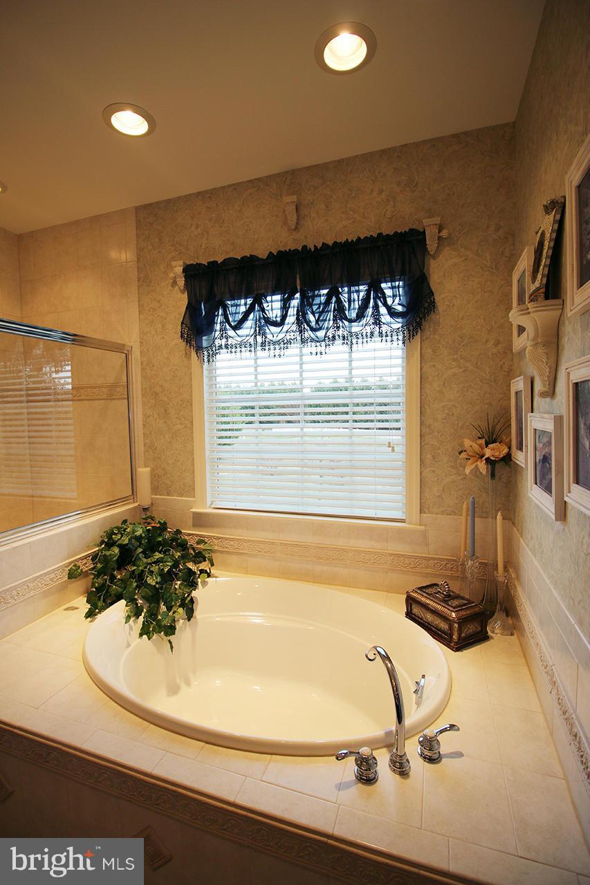 BEN GARNER ACTIVE ADULT COMMUNITY - Residential