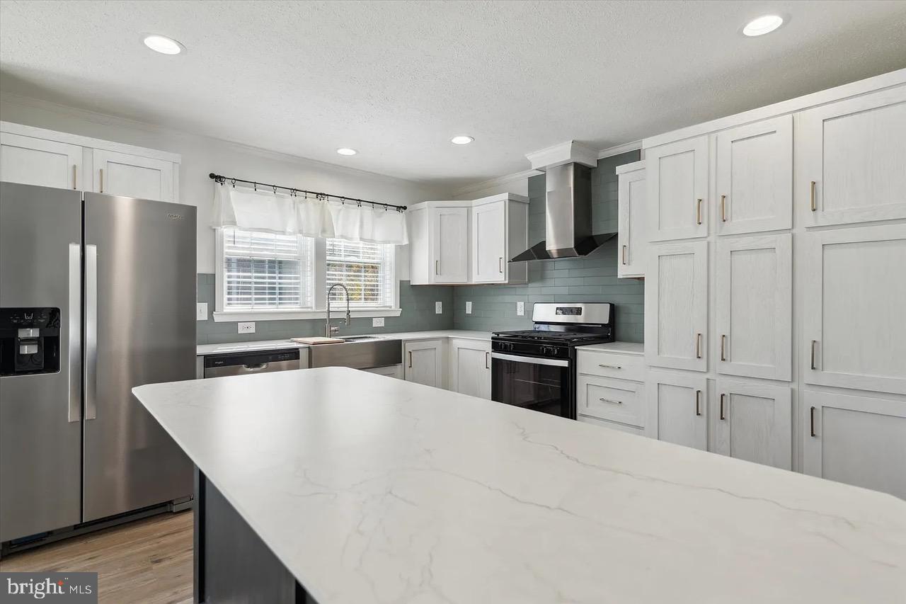 CINNAMON WOODS - Residential