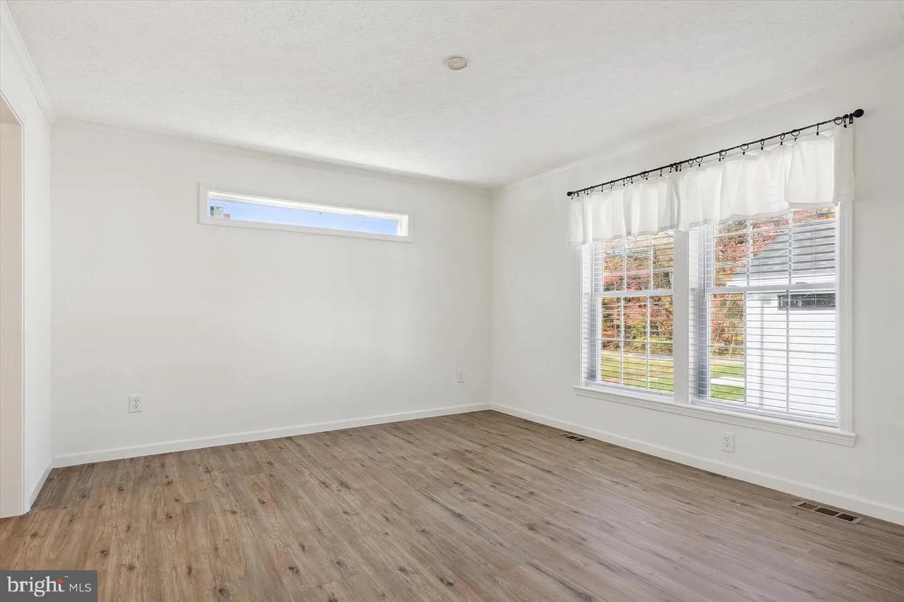 CINNAMON WOODS - Residential