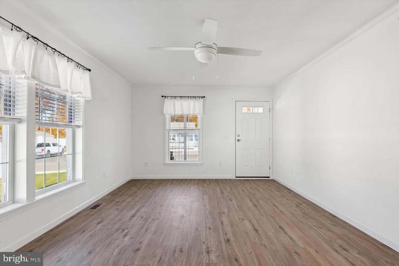 CINNAMON WOODS - Residential