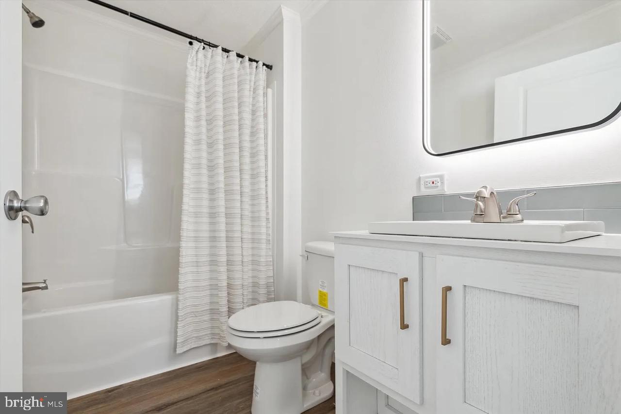 CINNAMON WOODS - Residential