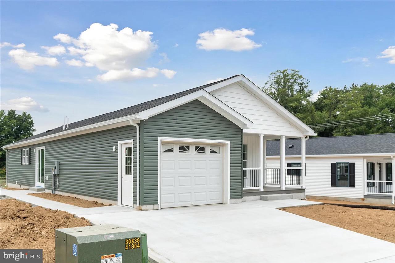 CINNAMON WOODS - Residential