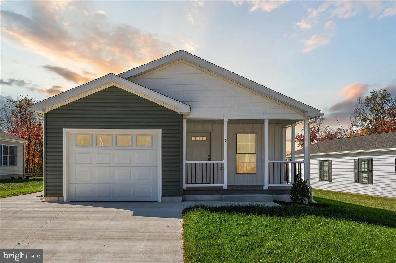 CINNAMON WOODS - Residential