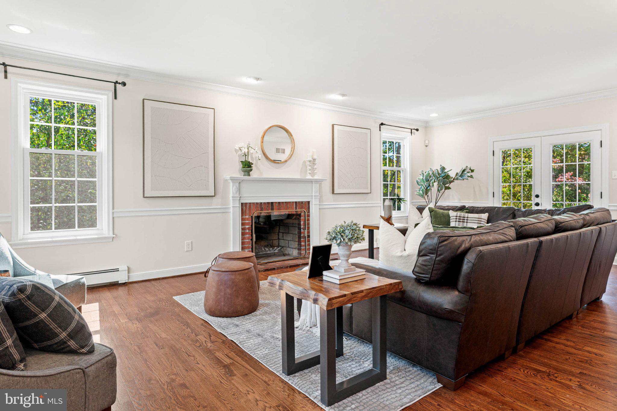 1908 ROCHAMBEAU DRIVE