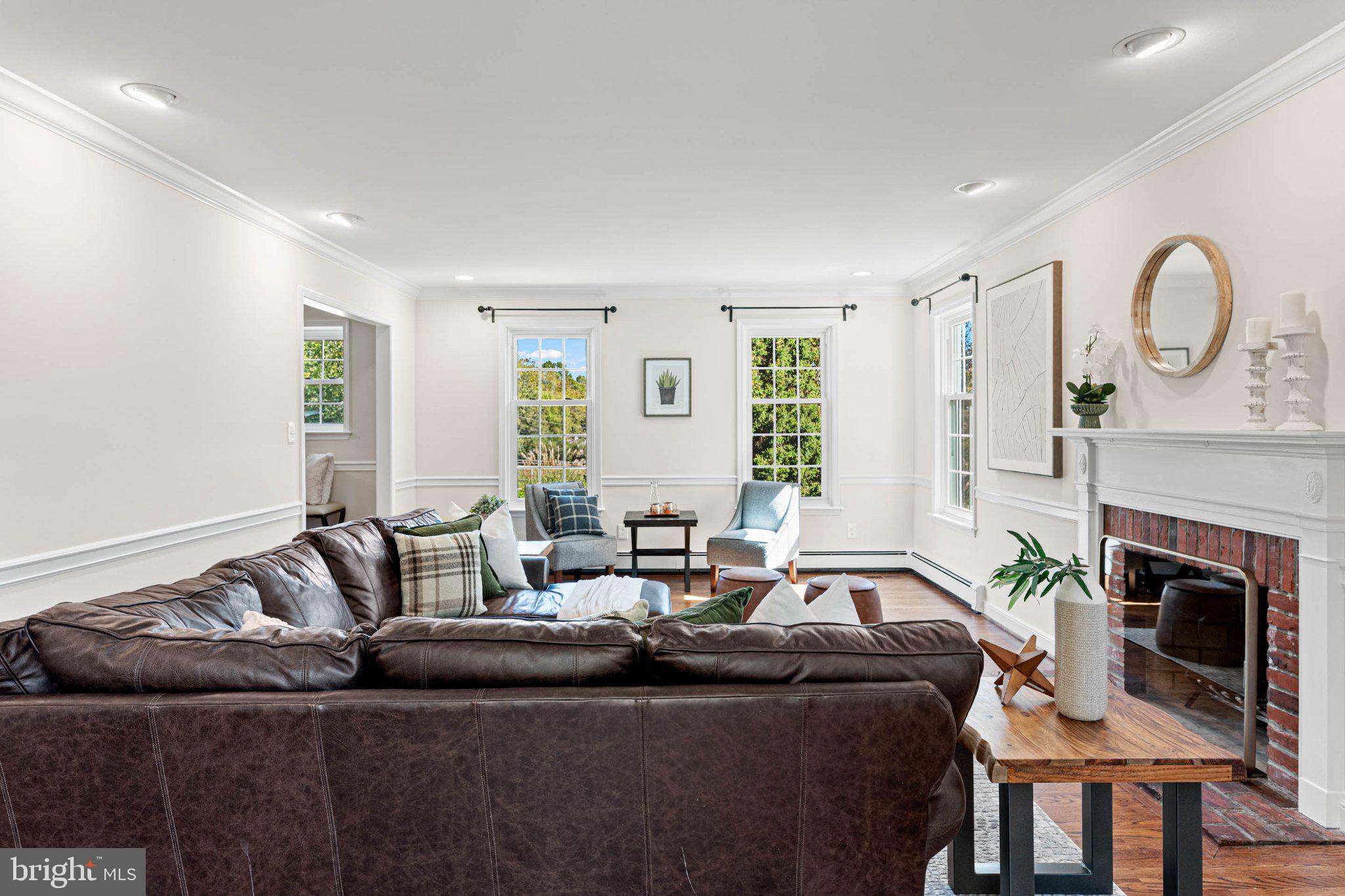 1908 ROCHAMBEAU DRIVE