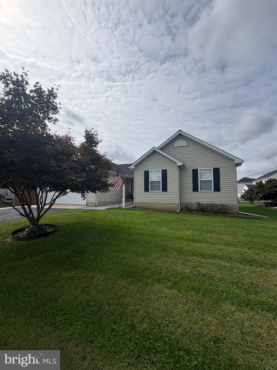 454 W HARVEST LANE
