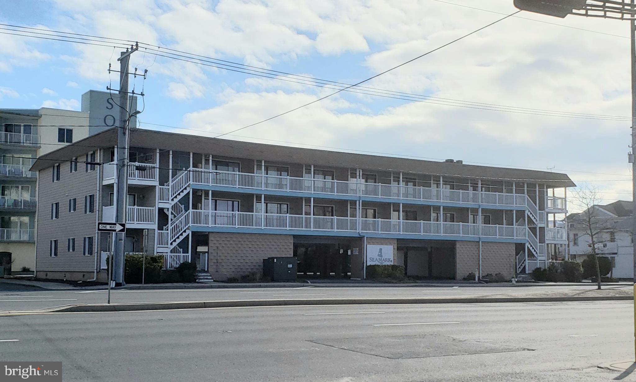 SEA MARK - Residential