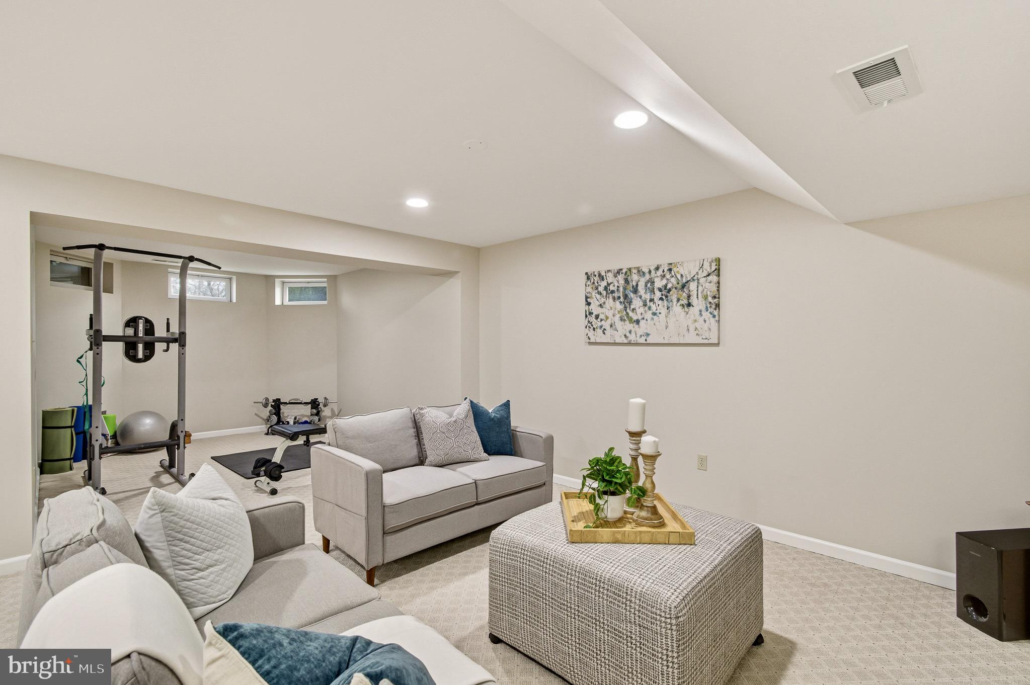 BRAMPTON HILLS - Residential