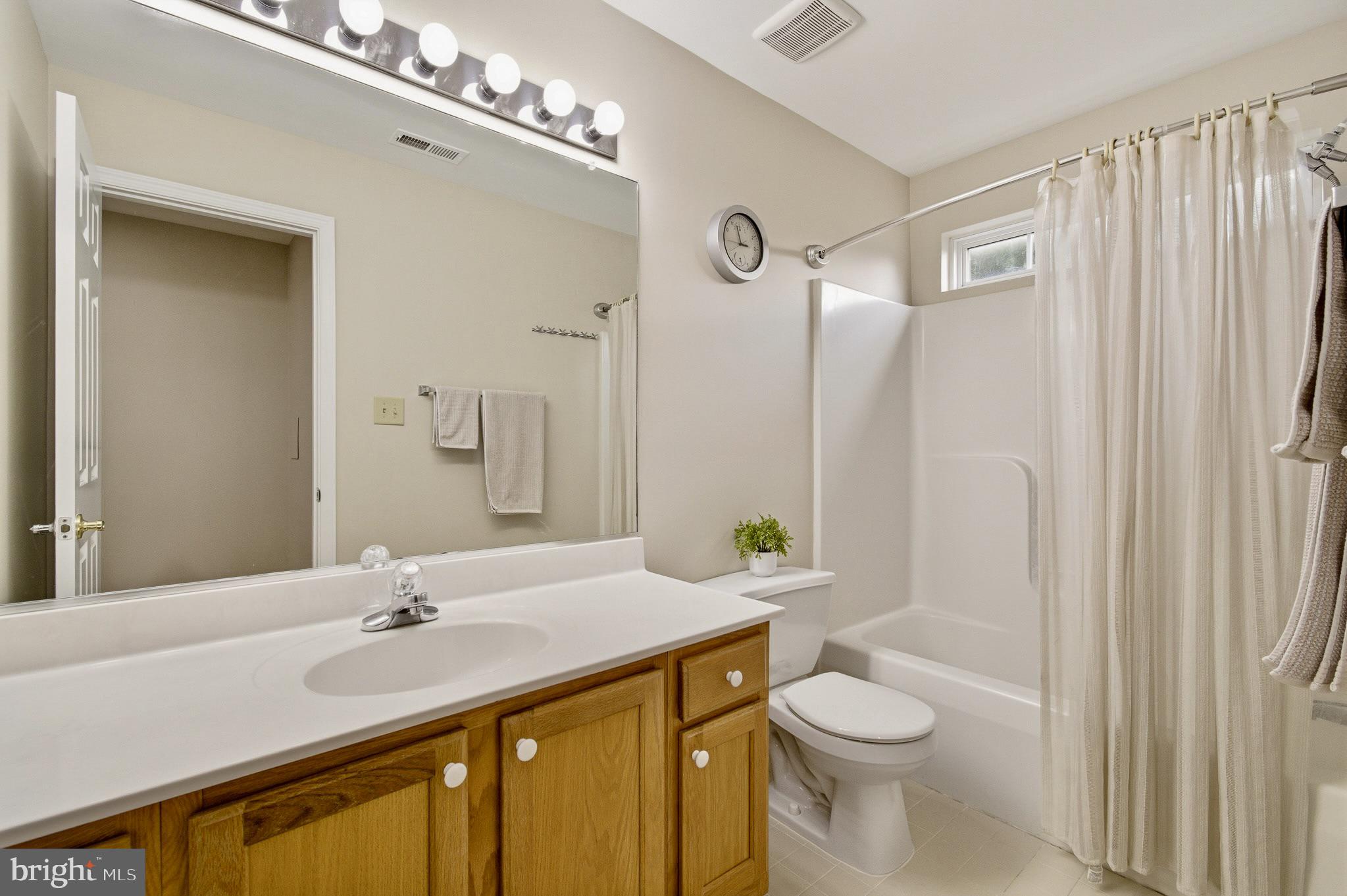 BRAMPTON HILLS - Residential