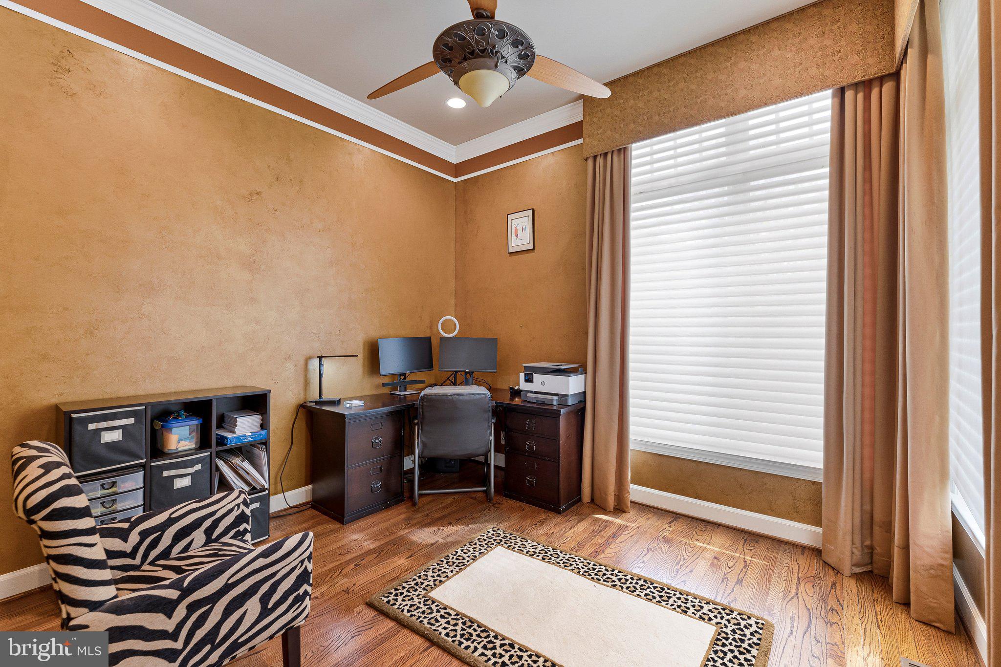 HUNTERS END - Residential