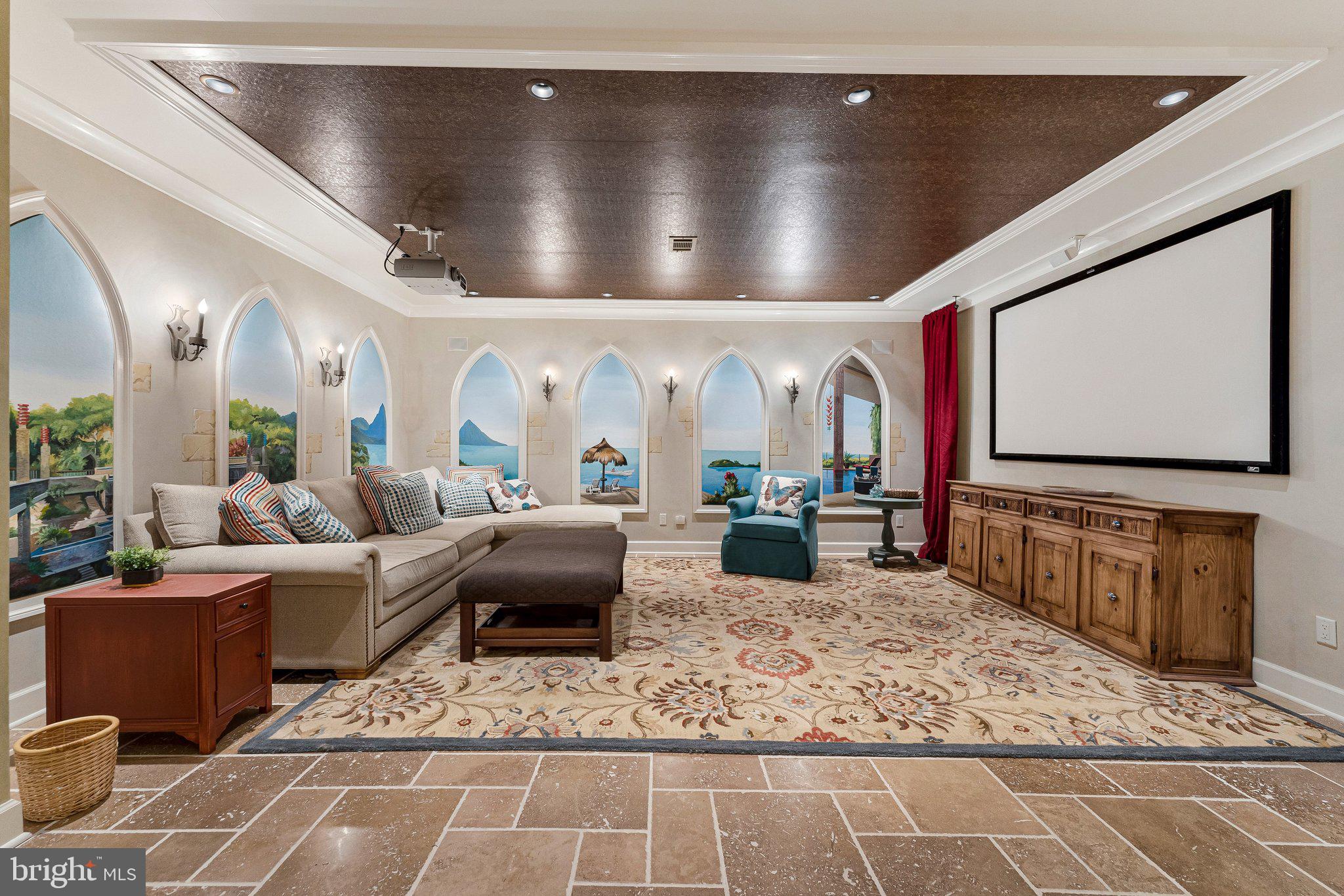 HUNTERS END - Residential