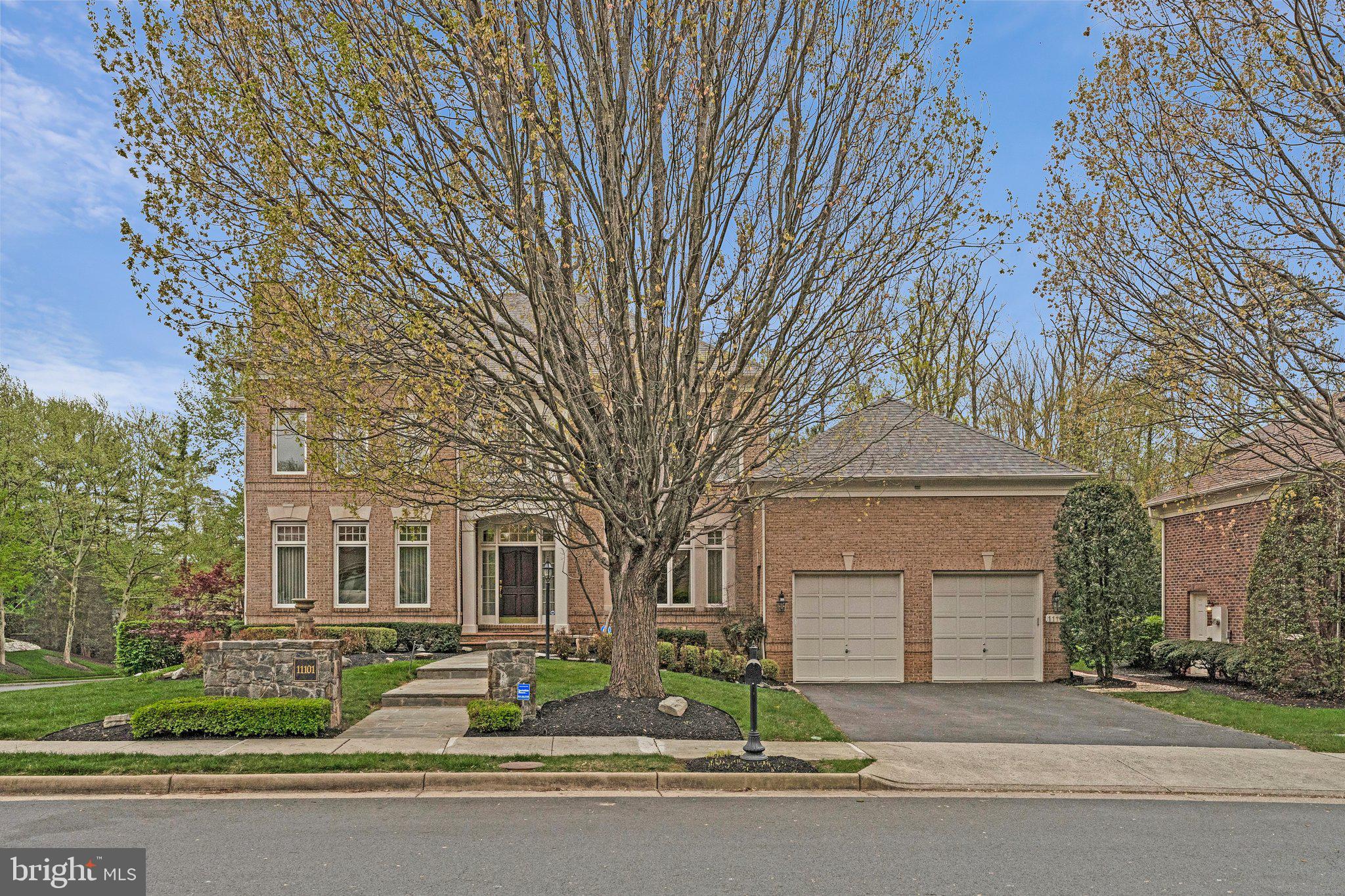 HUNTERS END - Residential