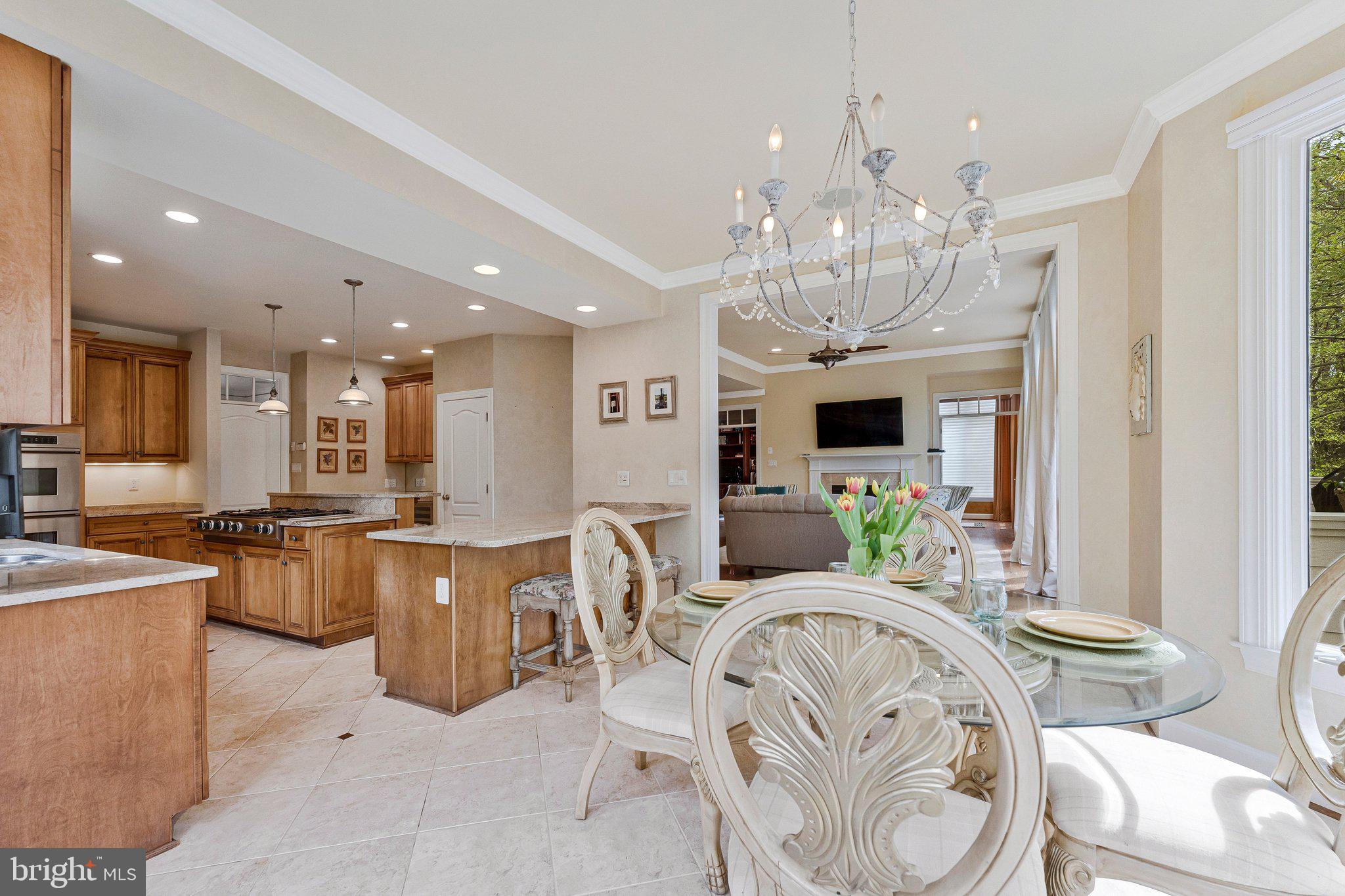 HUNTERS END - Residential