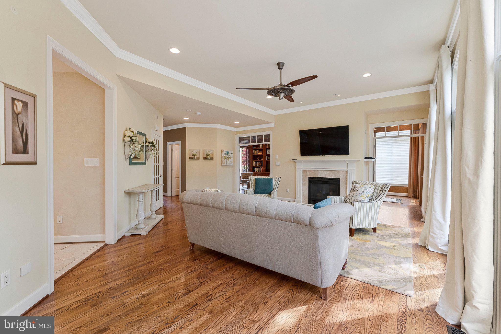 HUNTERS END - Residential