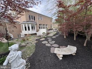 HUNTERS END - Residential