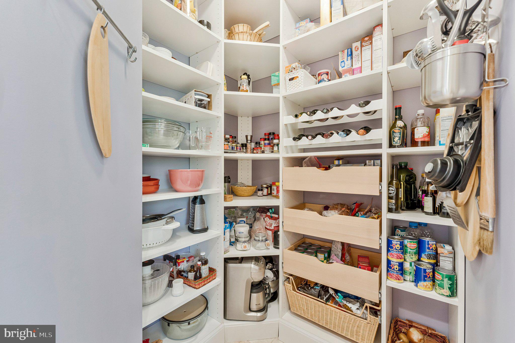 HUNTERS END - Residential