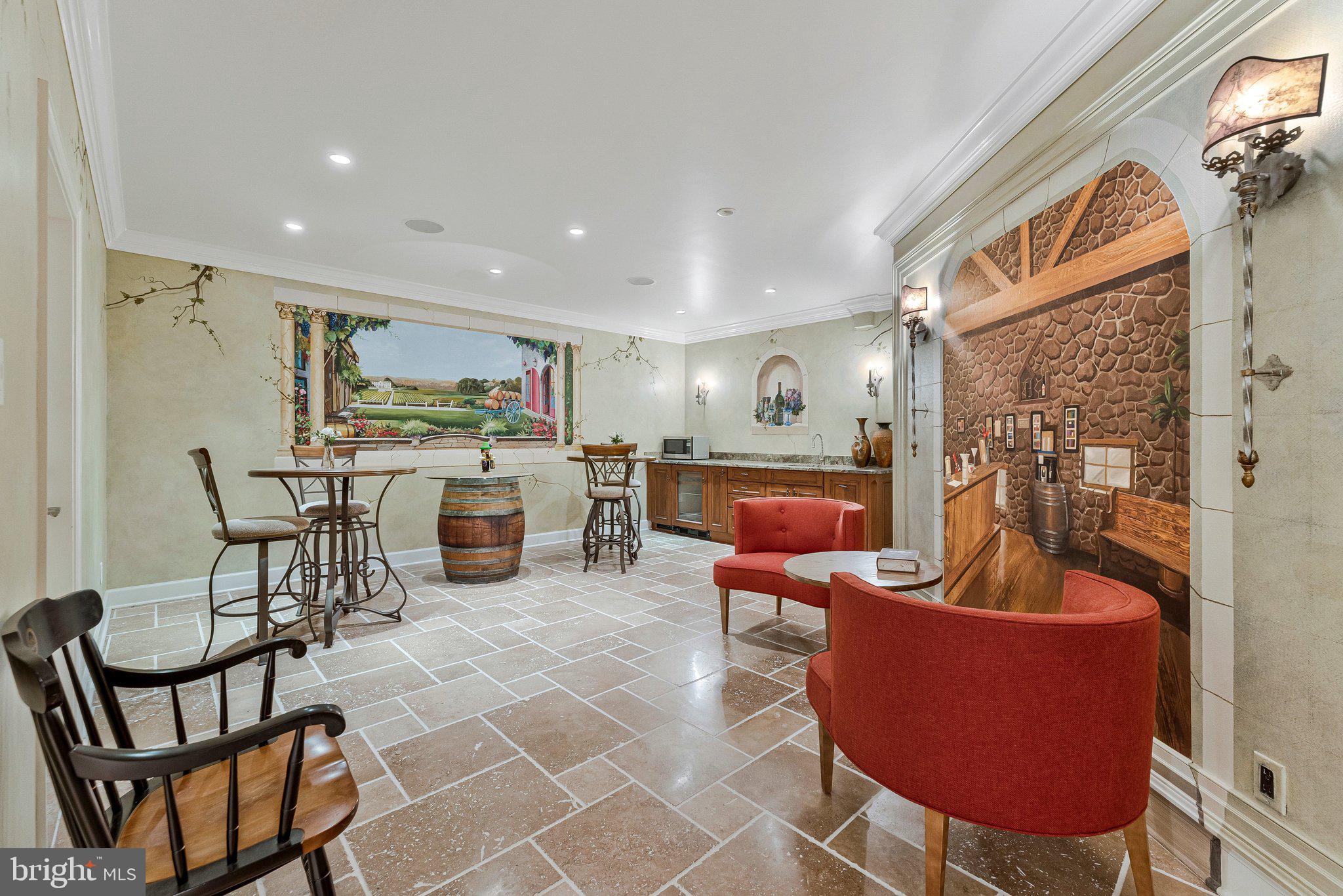 HUNTERS END - Residential