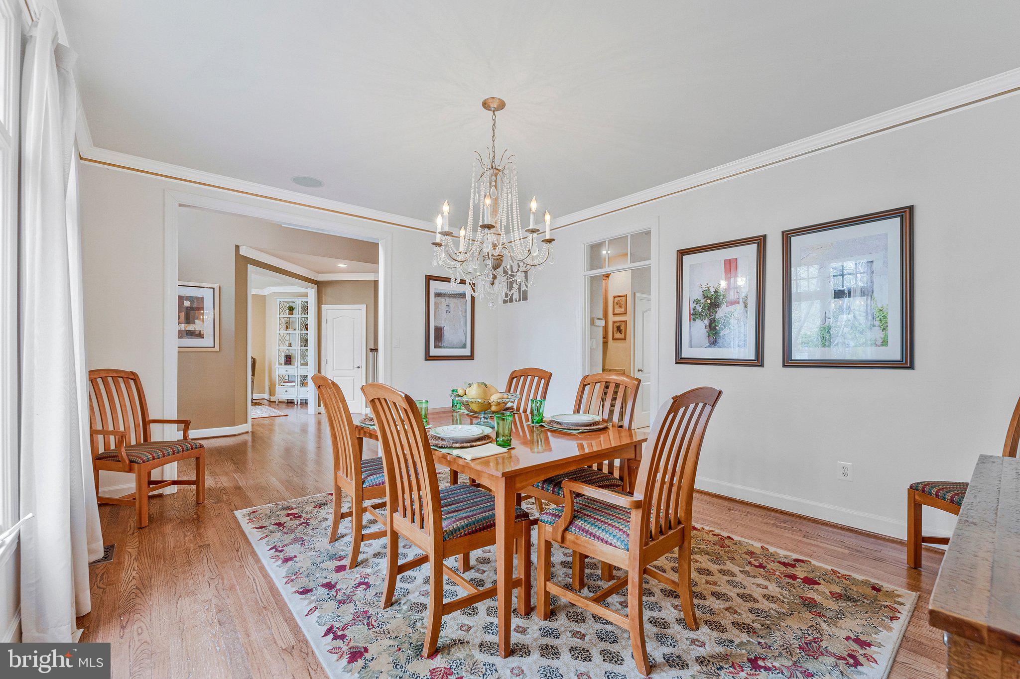 HUNTERS END - Residential